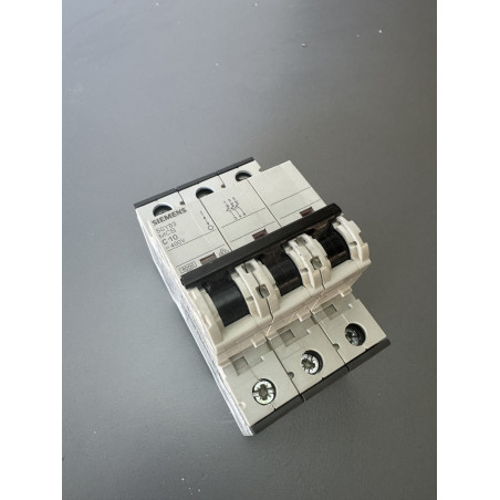Disjoncteur triphasé Siemens 5SY6310-7