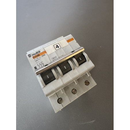 Disjoncteur triphasé Schneider Electric C32N 25A