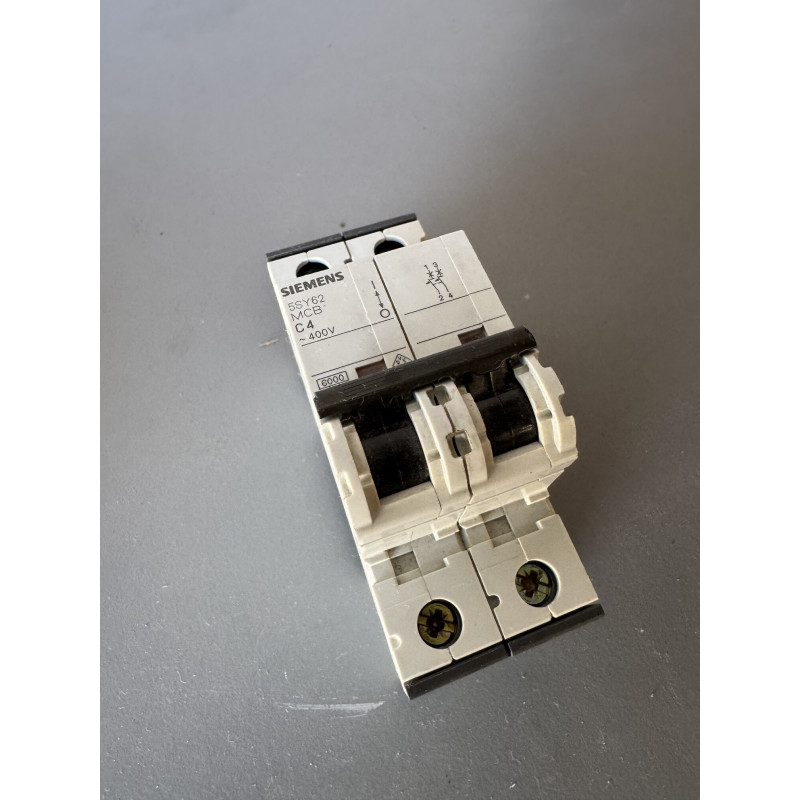 Disjoncteur bipolaire Siemens série 5SY62 4 A