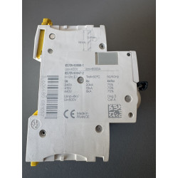Disjoncteur modulaire triphasé Schneider Electric iC60N A9F75350