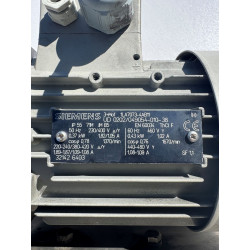 Moteur SIEMENS triphasé 1LA7073-4B11 + Réducteur