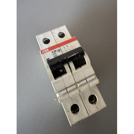 Disjoncteur modulaire bipolaire ABB S252 C16