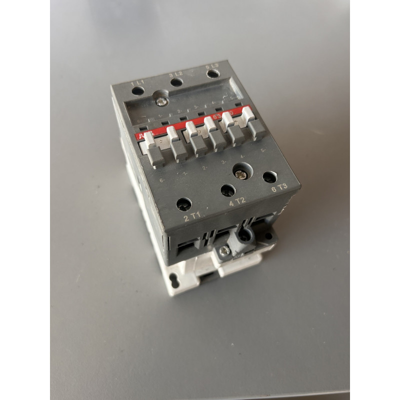 Contacteur triphasé ABB A63-30