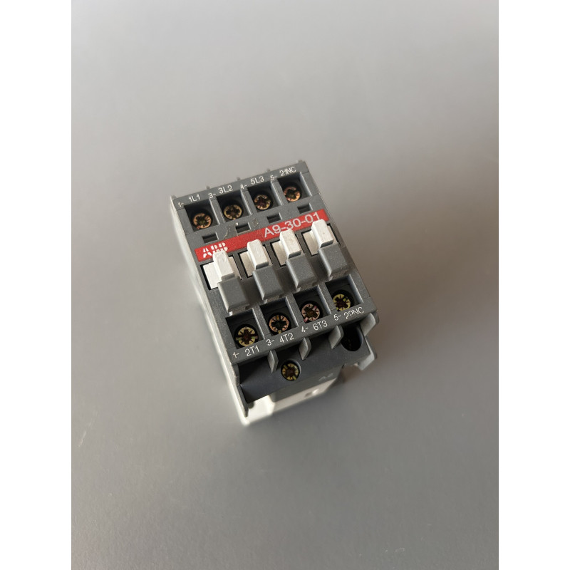 Contacteur triphasé ABB A9-30-01