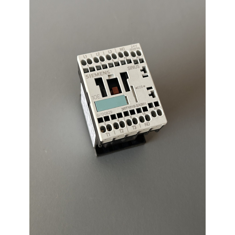 Contacteur triphasé compact Siemens 3RT1016-2AB01