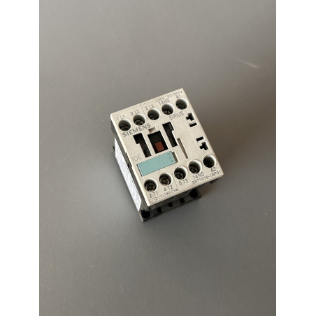 Contacteur triphasé Siemens 3RT1015-1AP01