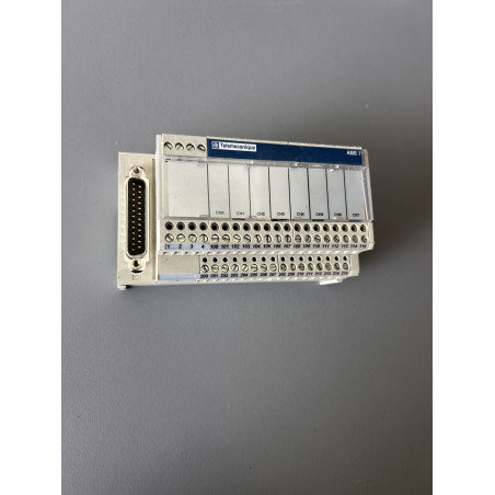 Embase de raccordement passive pour 8 voies ABE7CPA02