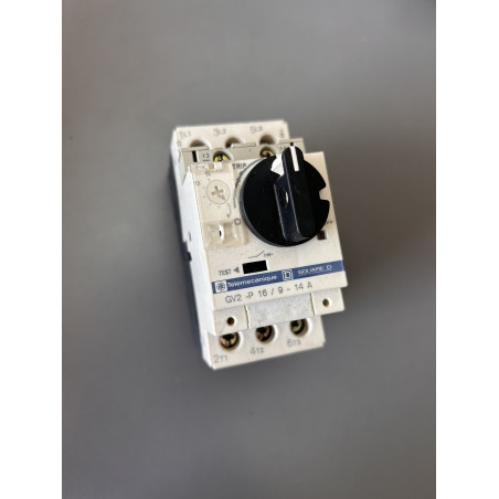 Disjoncteur moteur magnétothermique Télémécanique GV2P16 avec module auxiliaire
