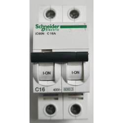 Disjoncteur modulaire bipolaire Schneider Electric iC60N 2P 16A Courbe C A9F74216