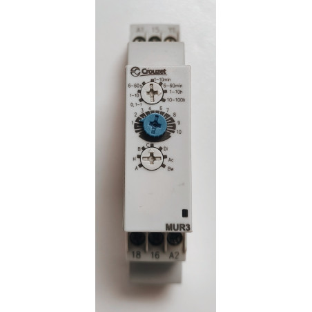 Relais temporisé multifonction Crouzet MUR3 88827103