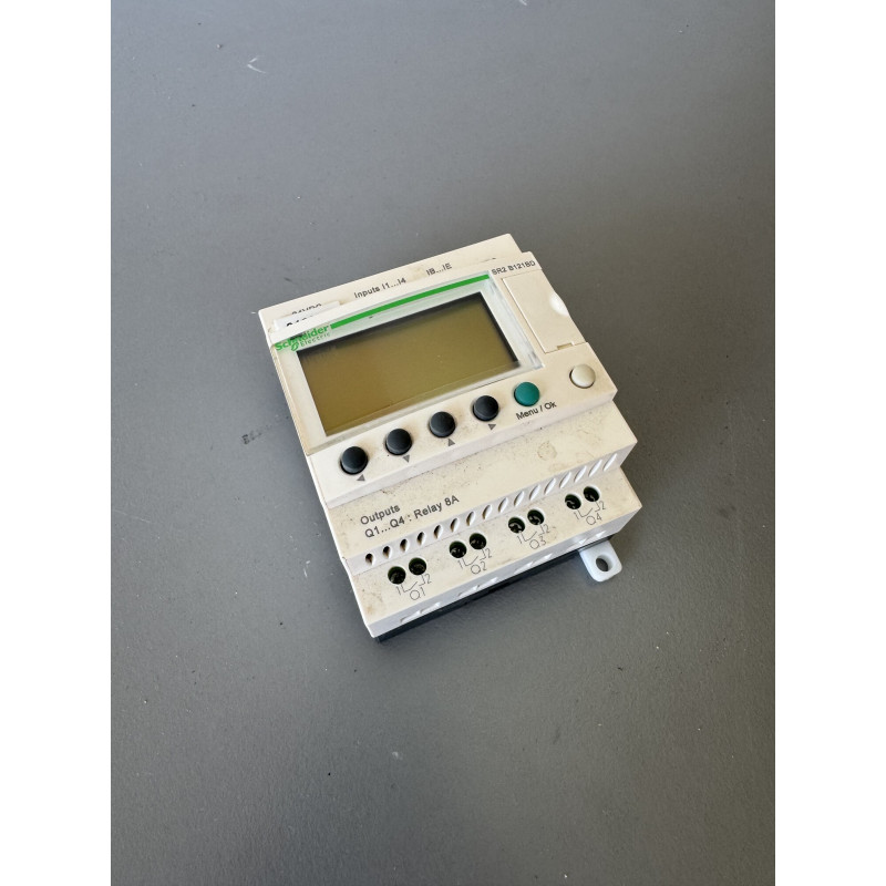 Automate programmable Schneider Electric SR2 B121BD